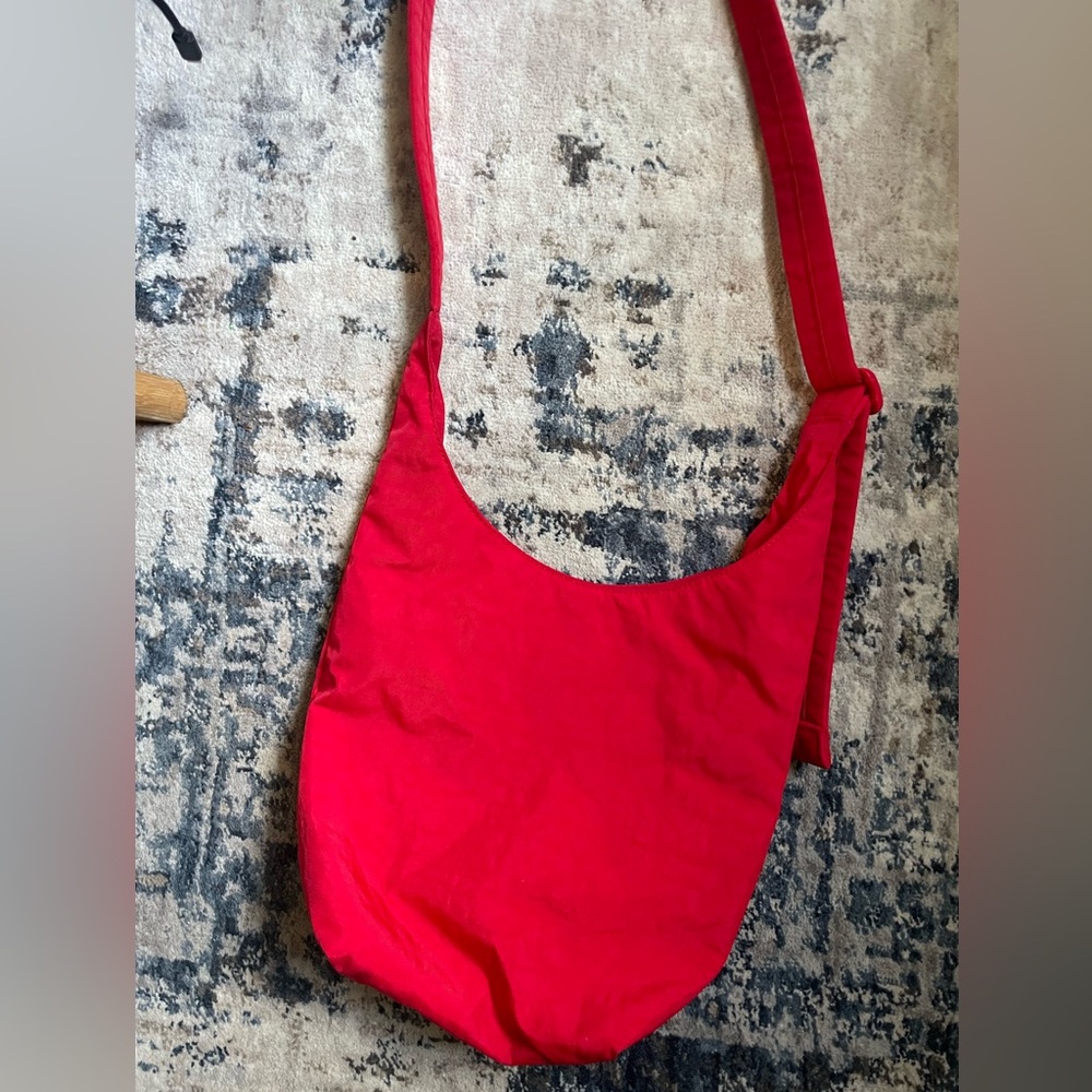 Baggy Small Nylon Sling in Candy Apple